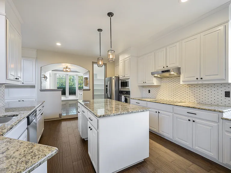 5170 Mohegan Ln — Photo 18