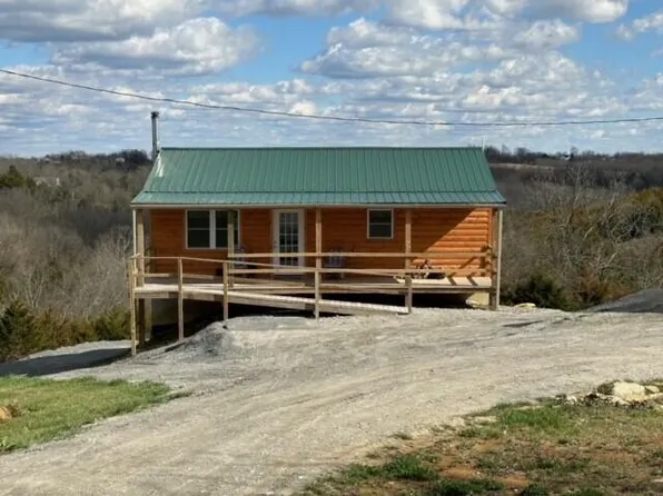 41 Kablers Mill Rd, Brooksville, KY 41004