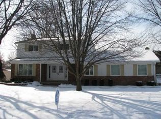 25651 Lynford St, Farmington Hills, MI 48336