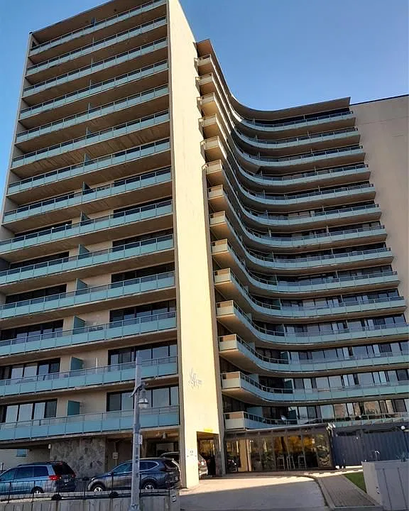 111 Riverside Dr W #110