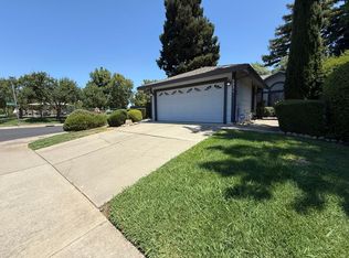 6821 Springmont Dr, Elk Grove, CA 95758