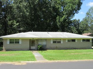 800 10th St NW, Springhill, LA 71075