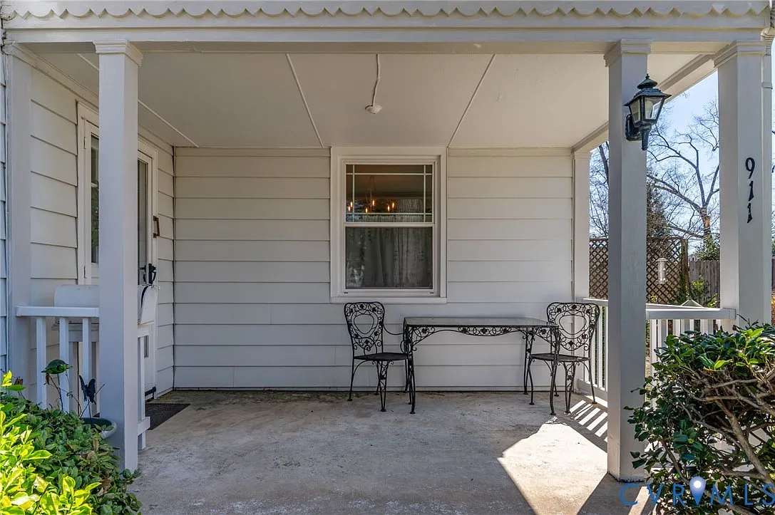 3 bed, 2.0 bath, 1826 sqft, $2,500 — Photo 4