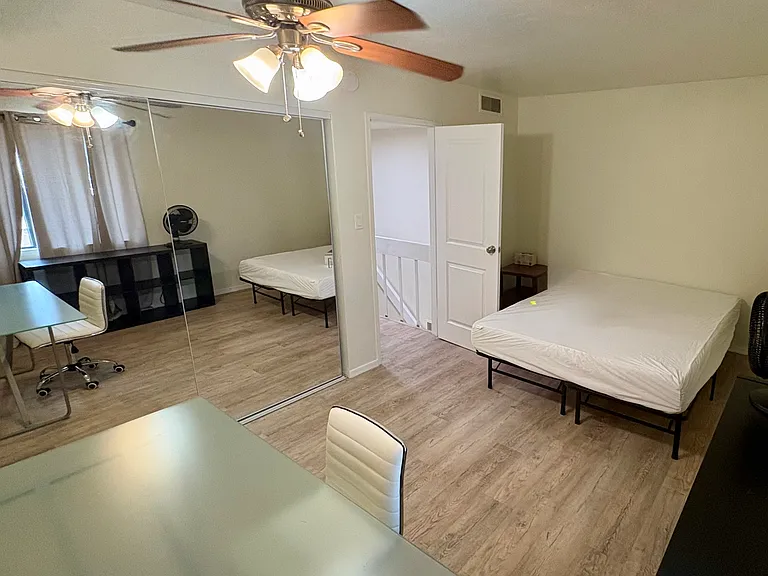 941 N Euclid Ave #222 — Photo 11