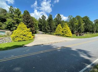 28 Shelton Springs Dr, Hayesville, NC 28904