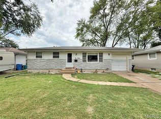 130 Ruth Dr, Florissant, MO 63031
