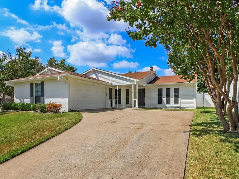 2601 Knoll Trl — Photo 18