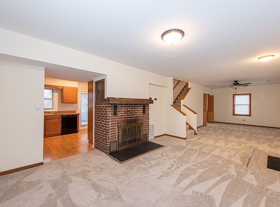 4th image of 18234 W Lindenwood Dr