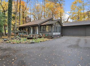 51720 Juniper Rd, South Bend, IN 46637