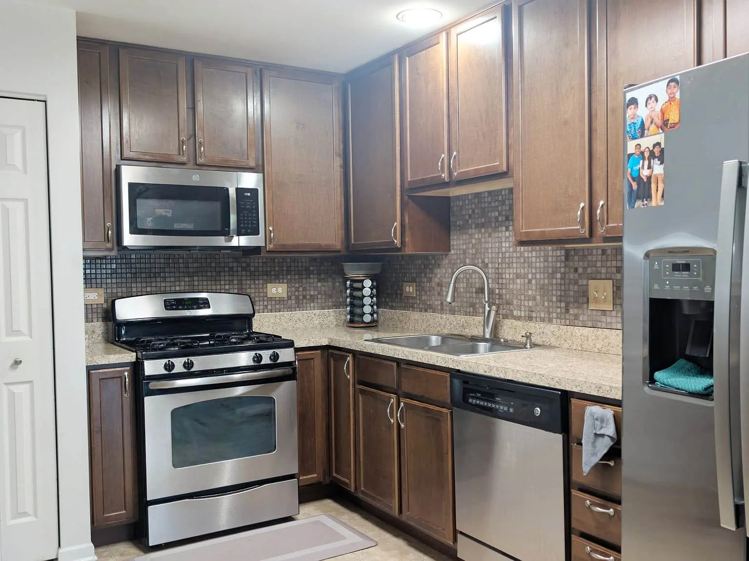 3 bed, 1677 sqft, $2,700 — Photo 4
