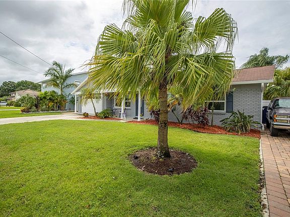 3rd image of 4657 Bay Crest Dr