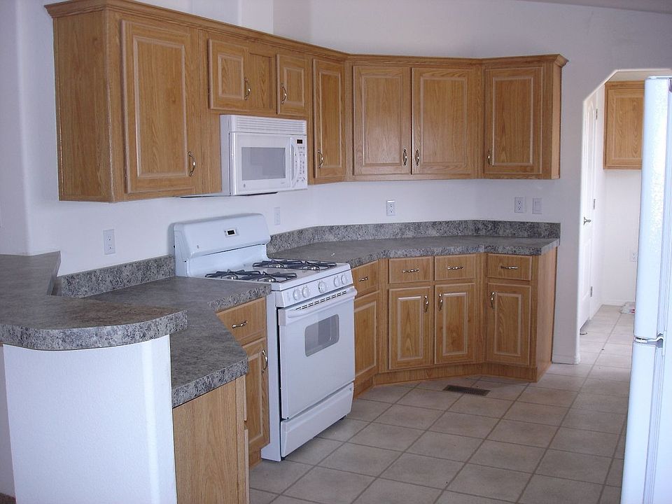 2nd image of 458 Balboa Ave