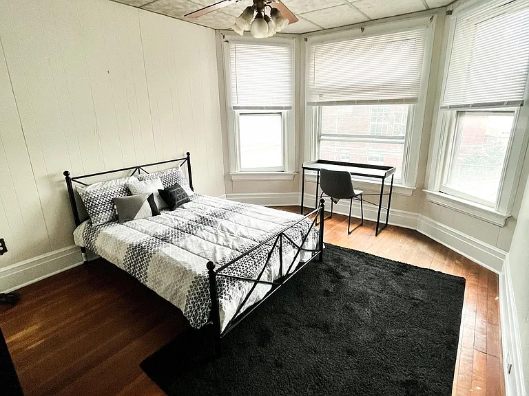 101 Oak St #1 — Photo 5
