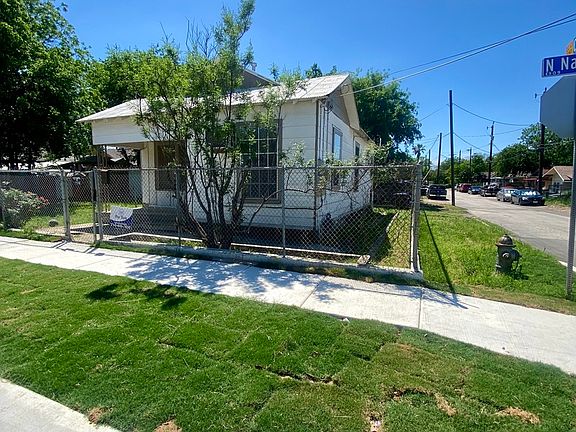 4th image of 909 N NAVIDAD ST