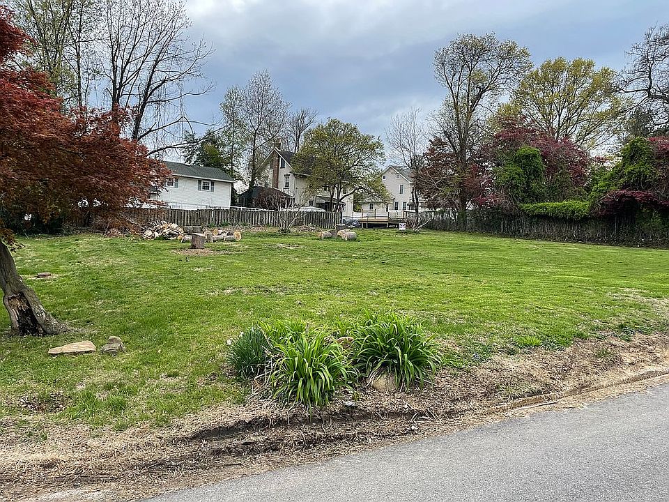 1st image of 16 Princeton Ave
