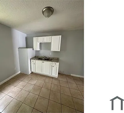 1579 W 23rd St #1 — Photo 6
