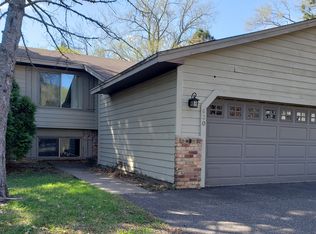 630 Randy Ave, Shoreview, MN 55126