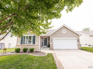 2832 Smokehouse Way, Belleville, IL 62221