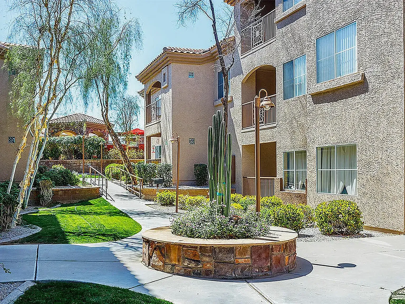 2 bed, 1035 sqft, $1,700 — Photo 1