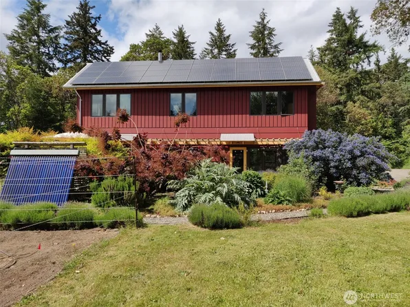 11191 Valley Heights Circle NE, Bainbridge Island, WA 98110