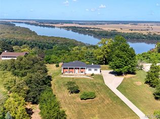 21724 Slate Ridge Ln, Louisiana, MO 63353