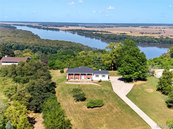 21724 Slate Ridge Ln, Louisiana, MO 63353