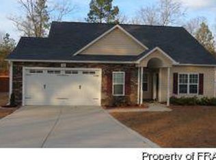 526 Hammond Farms Rd, Hope Mills, NC 28348