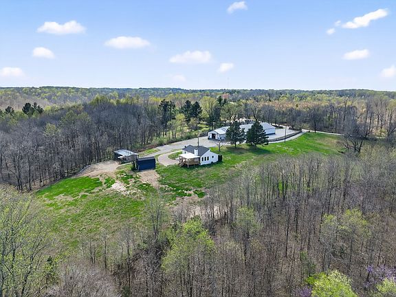 4th image of 8004 Greenbrier Rd