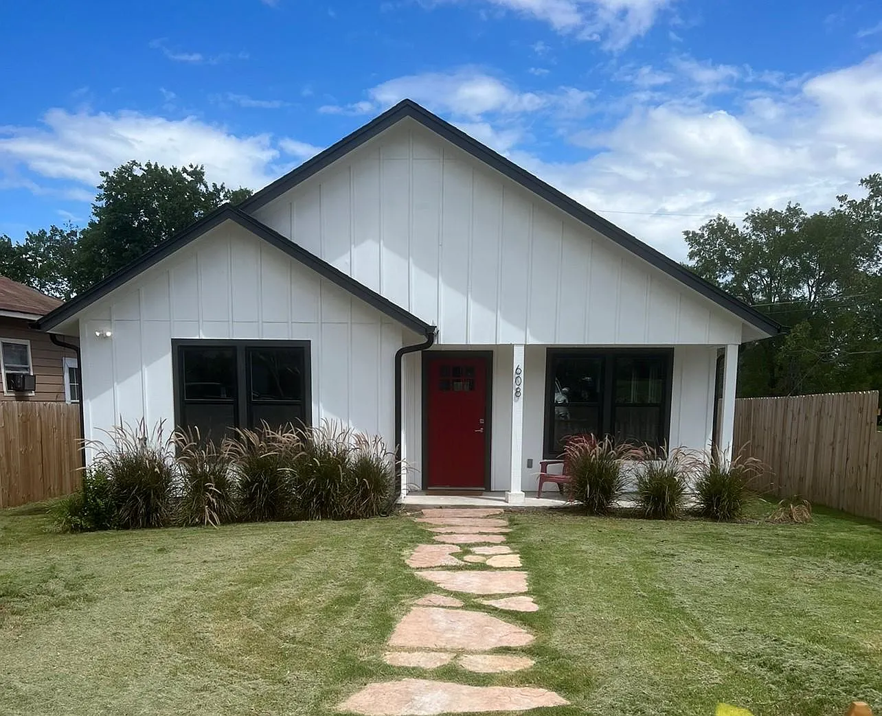 3 bed, 1650 sqft, $1,875 — Photo 1