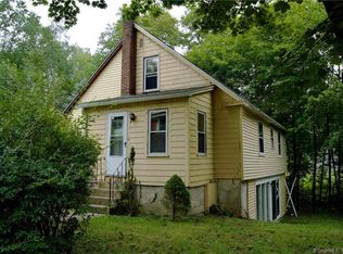 215 Cheshire Rd, Wallingford, CT 06492