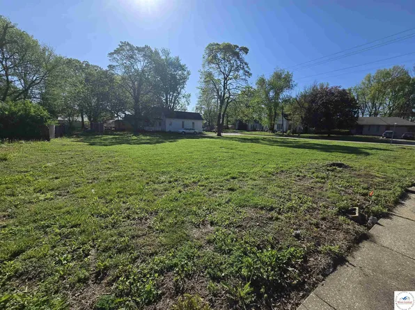 501 E Ohio St, Clinton, MO 64735