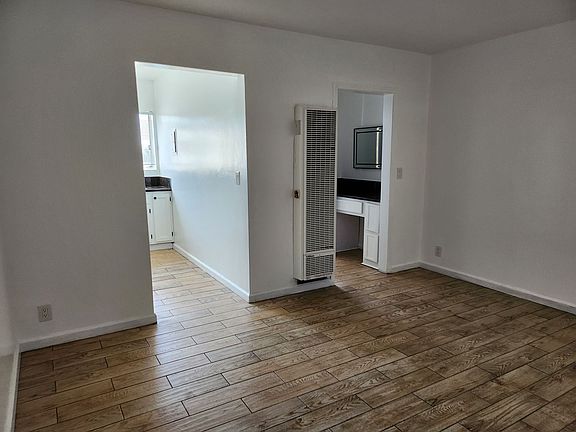 2nd image of 225 S Burlington Ave APT 12