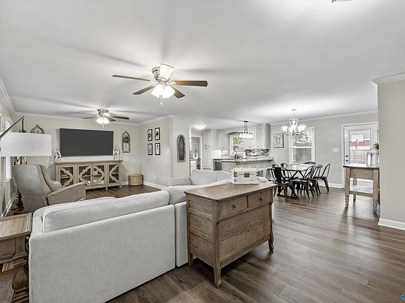2nd image of 15168 Kings Dr