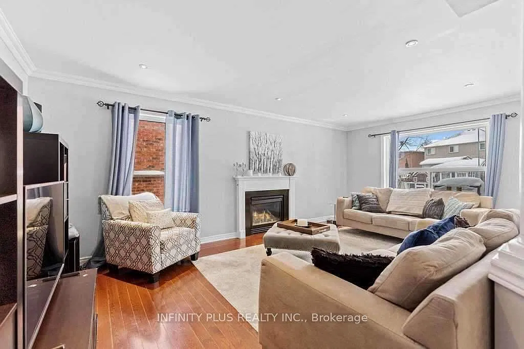 5 bed, $3,300 — Photo 2