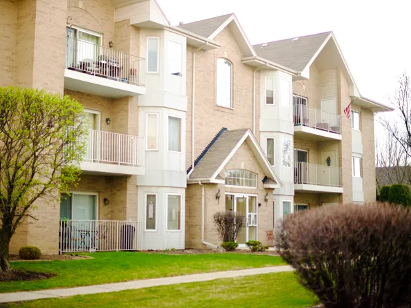 5351 W Mint Julip Dr APT 301, Alsip, IL 60803