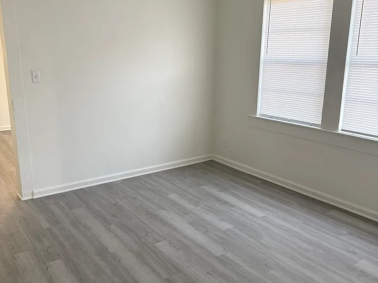 334 Williams Ave #B — Photo 7