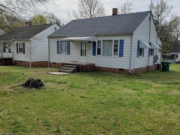 2nd image of 914 Rosewood Pl