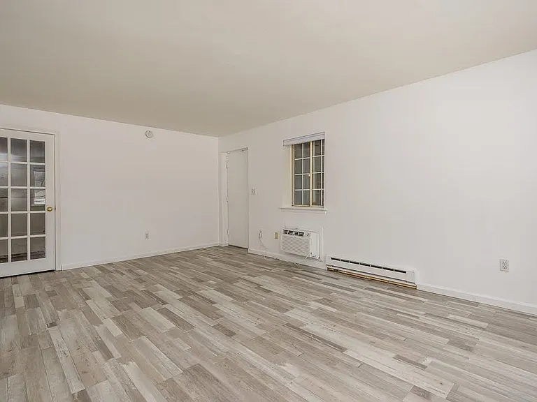 506 Fox Run Ln — Photo 5