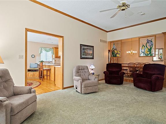 5th image of 2913 S Swope Dr