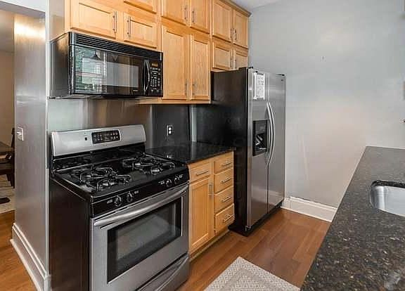 5th image of 610 S 5th St