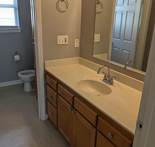 2606 Elvin Dr — Photo 2