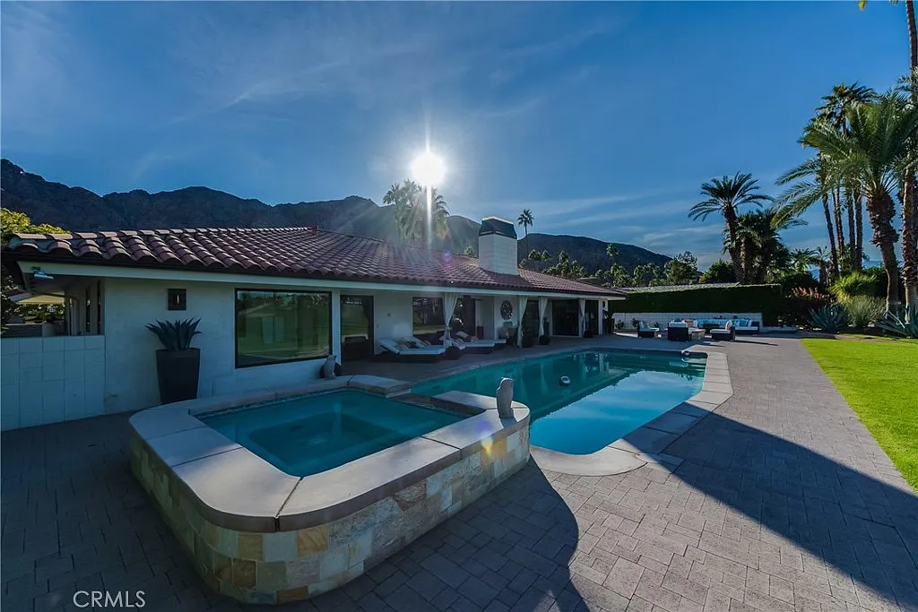 3 bed, 2582 sqft, $20,000 — Photo 2