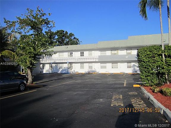 2nd image of 1860 Venice Park Dr APT 203