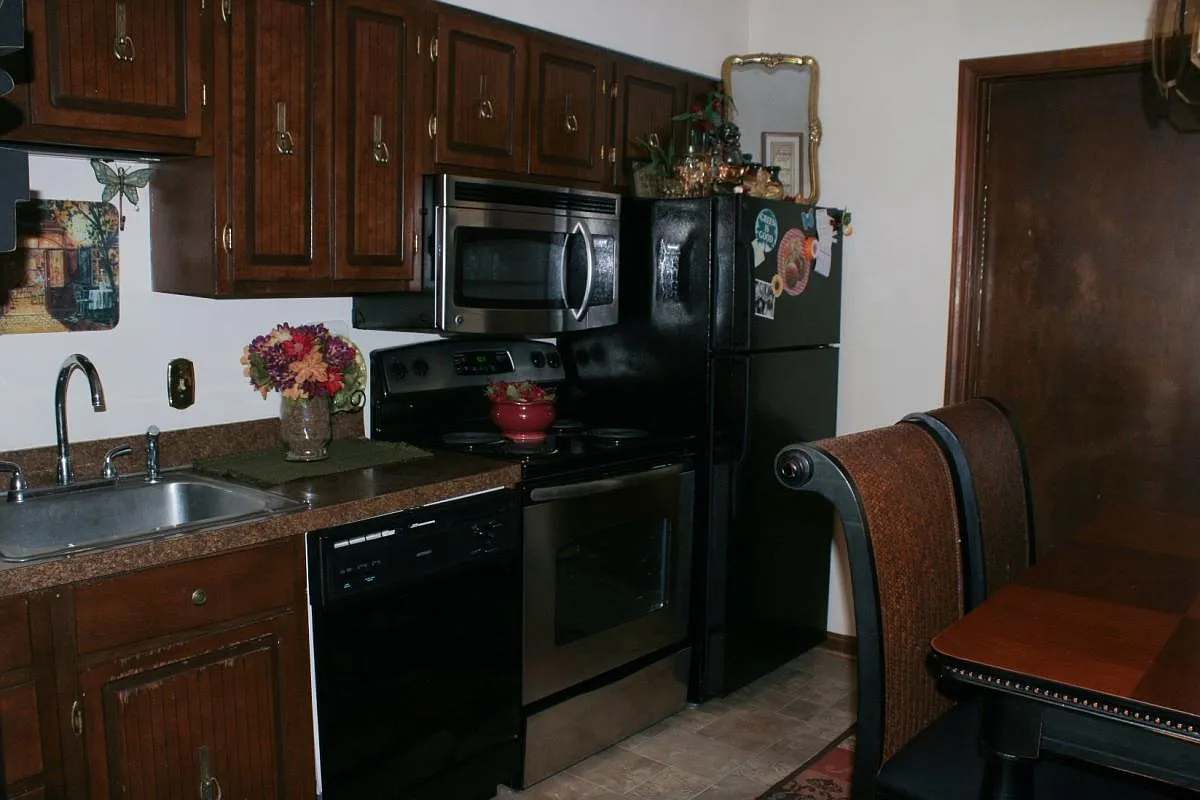 200 Arbor Drive — Photo 3