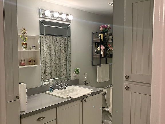 2nd image of 49 Lakeside Ct
