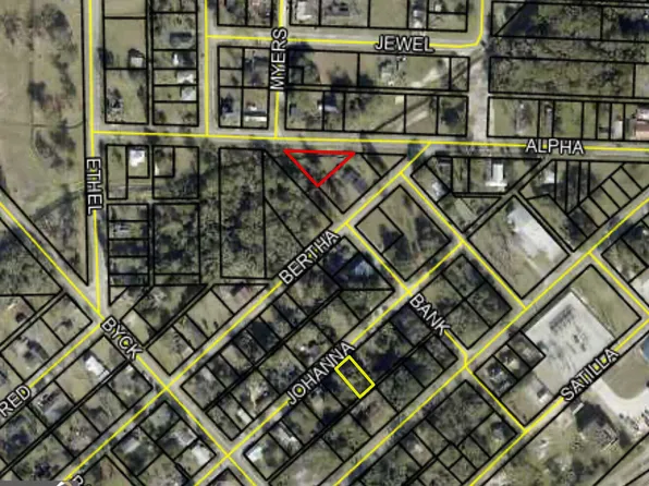 805 Johanna Banks, Waycross, GA 31501