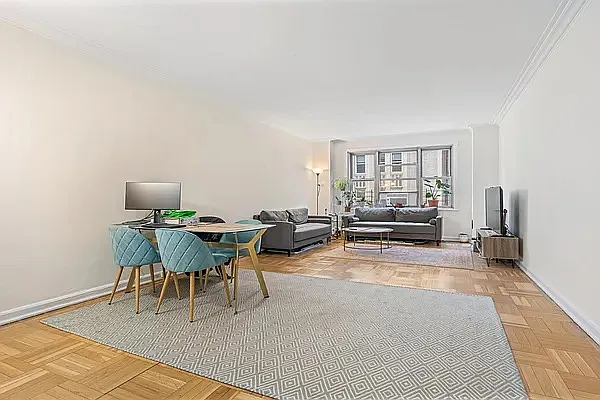 Rented by Oxford Property Group | media 12