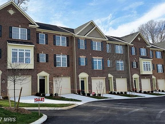 2nd image of 8054 Saint Julia Pl