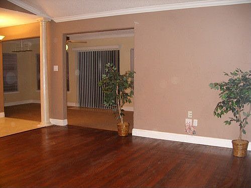 4th image of 926 Madison Cir