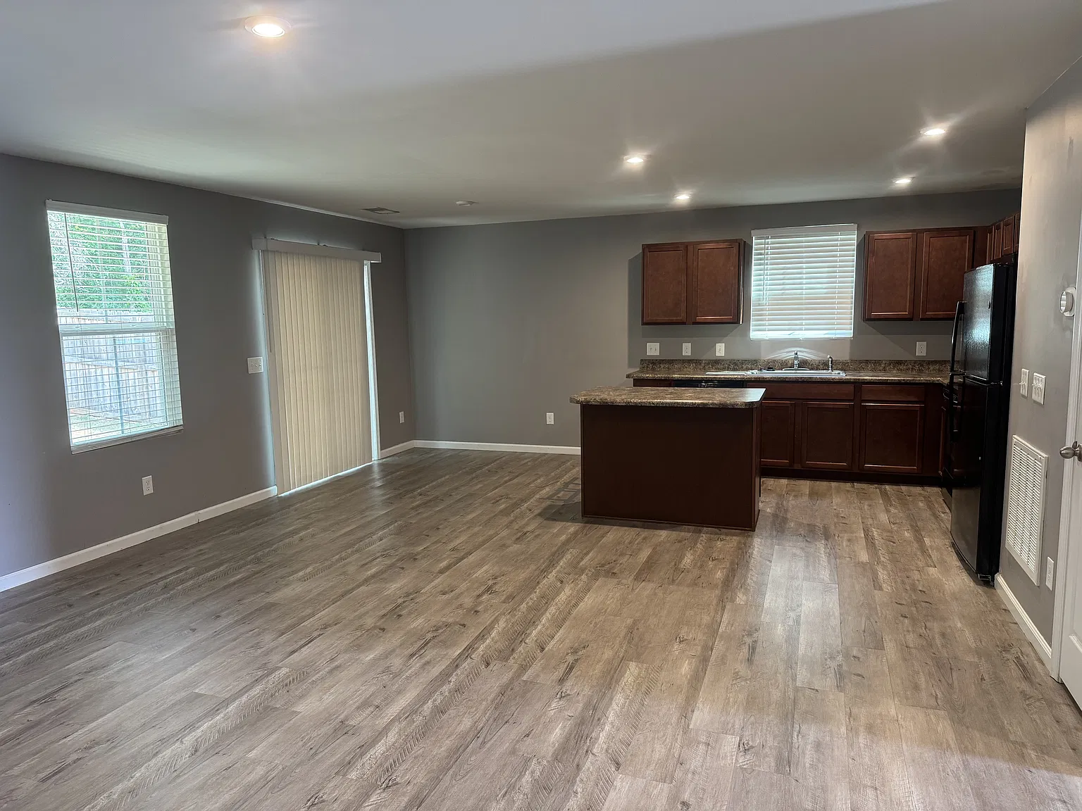 115 Portchester Lane — Photo 2